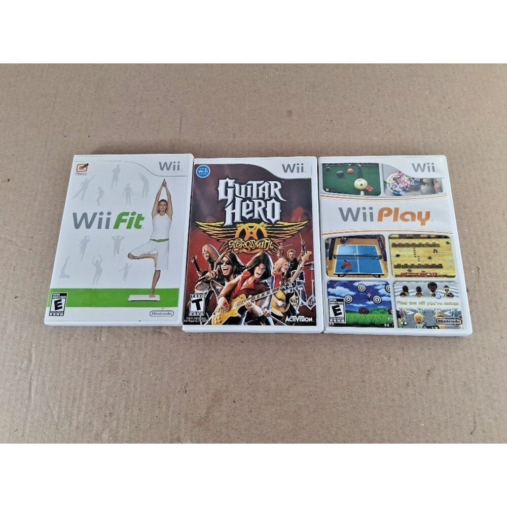 3 Wii Game Lot Wii Fit Wii Play & Wii Guitar Hero Complete W/ Cases & Manuals